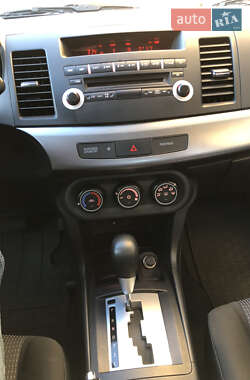 Седан Mitsubishi Lancer 2010 в 