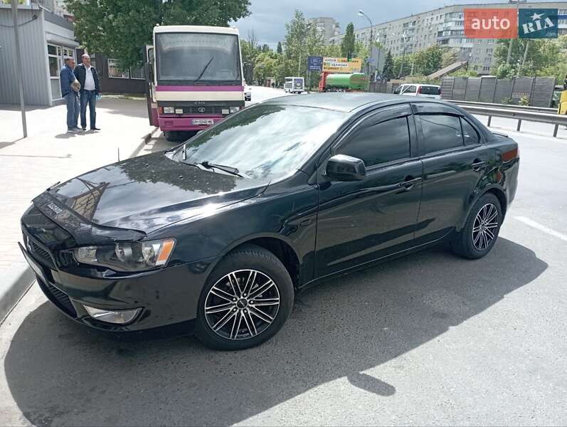 Mitsubishi Lancer 2011