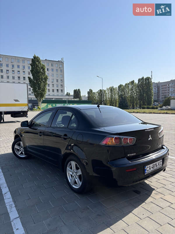 Седан Mitsubishi Lancer 2011 в Черкасах