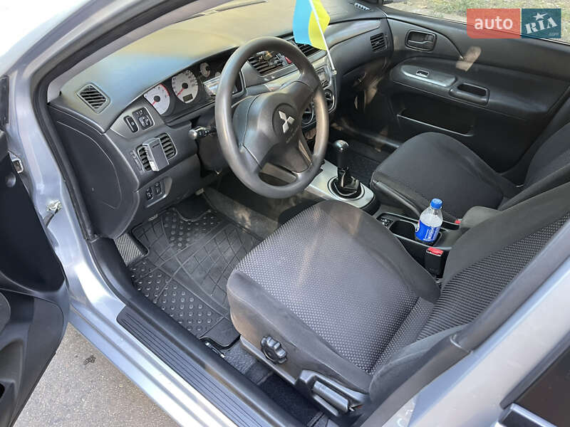 Седан Mitsubishi Lancer 2009 в Кропивницком
