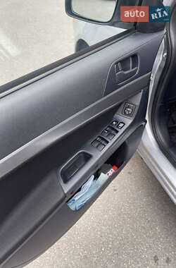 Хэтчбек Mitsubishi Lancer 2011 в 