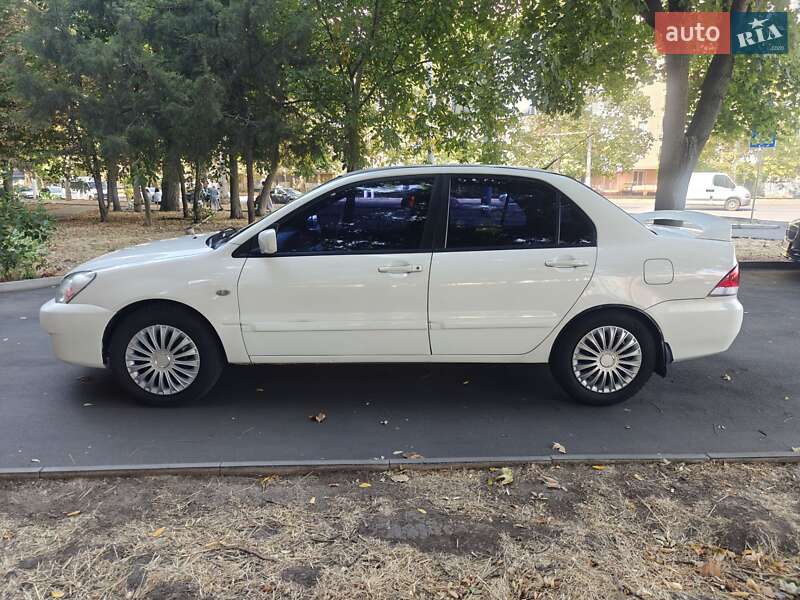 Седан Mitsubishi Lancer 2006 в Одессе