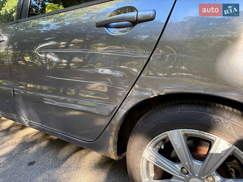 Седан Mitsubishi Lancer 2006 в Киеве