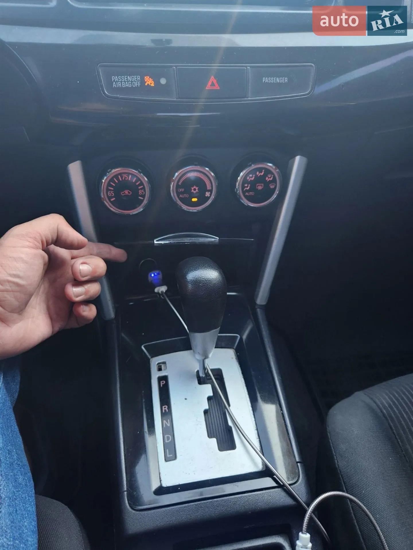 2016 Mitsubishi Lancer - мініатюра 16