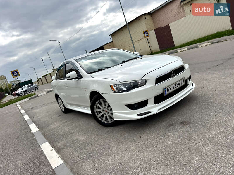 Mitsubishi Lancer 2015