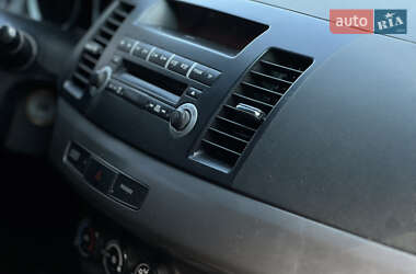 Седан Mitsubishi Lancer 2009 в 