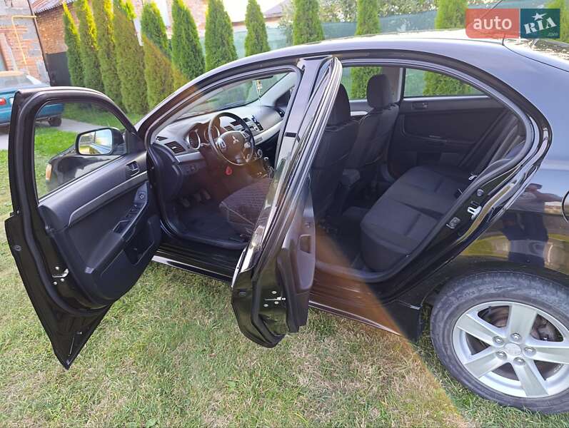 Хетчбек Mitsubishi Lancer 2008 в Жовкві