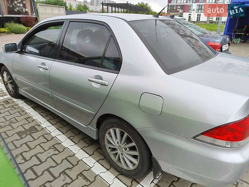 Седан Mitsubishi Lancer 2007 в Вишневому фото 3 Седан Mitsubishi Lancer 2007 в Вишневому