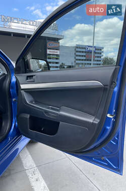 Хэтчбек Mitsubishi Lancer 2011 в 
