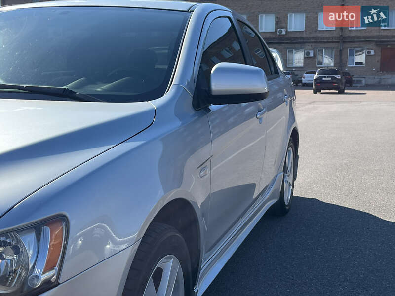 Седан Mitsubishi Lancer 2008 в Черкасах