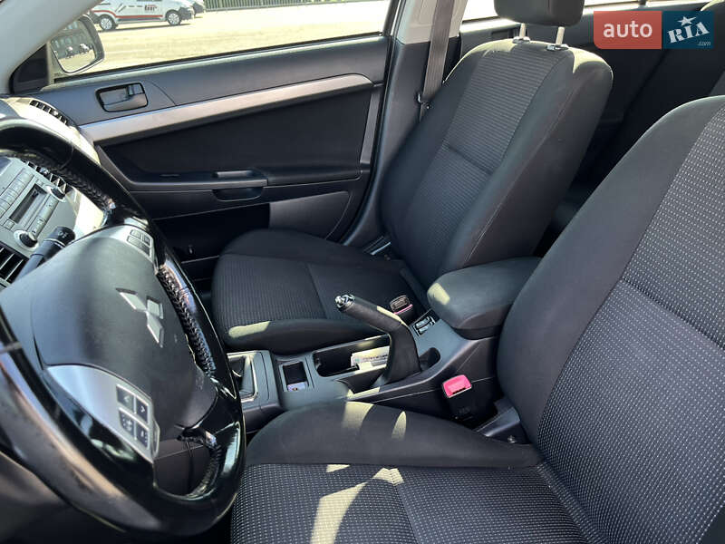 Седан Mitsubishi Lancer 2008 в Черкасах