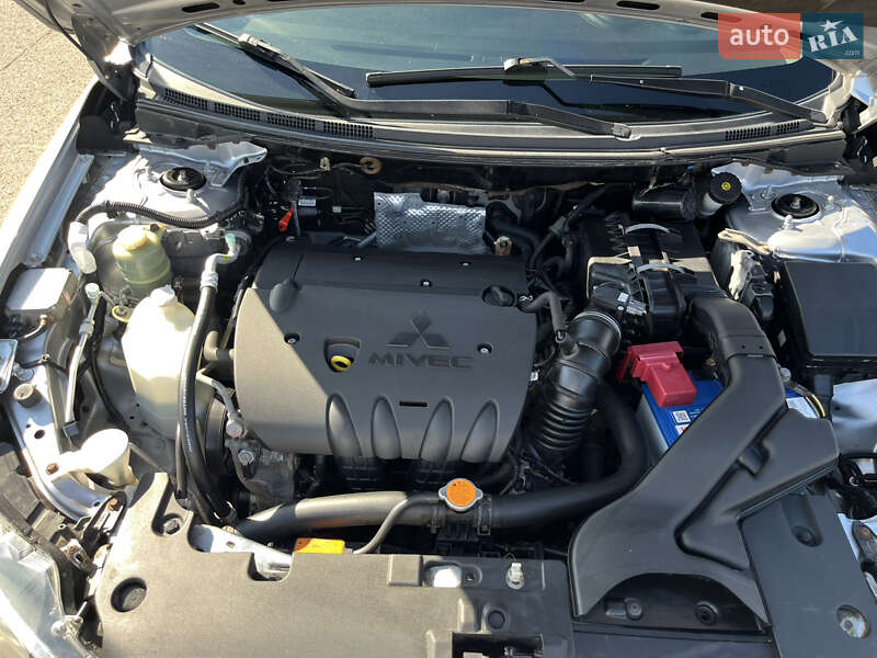 Седан Mitsubishi Lancer 2008 в Черкасах