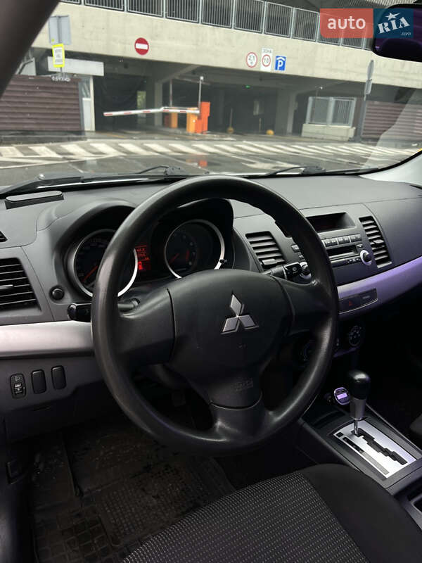 Седан Mitsubishi Lancer 2008 в Киеве фото 19 Седан Mitsubishi Lancer 2008 в Киеве