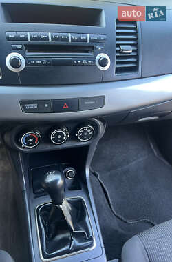 Седан Mitsubishi Lancer 2010 в 