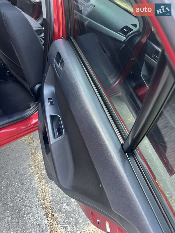 Седан Mitsubishi Lancer 2010 в Чернівцях