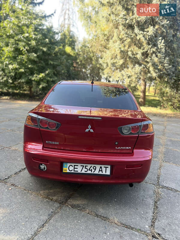 Седан Mitsubishi Lancer 2010 в Чернівцях