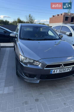 Седан Mitsubishi Lancer 2010 в Ирпене