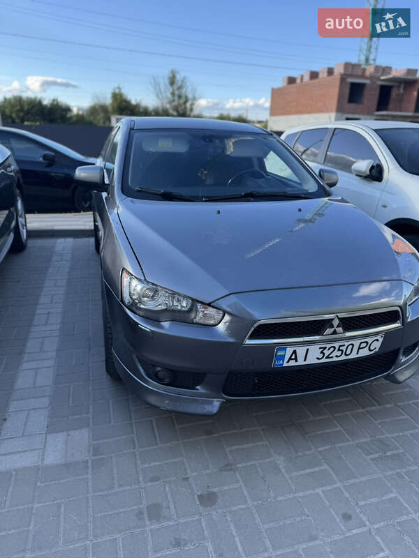 Седан Mitsubishi Lancer 2010 в 