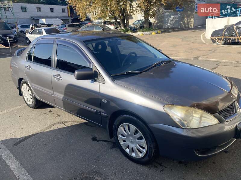 Седан Mitsubishi Lancer 2008 в Киеве