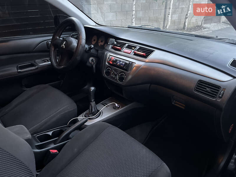 Седан Mitsubishi Lancer 2007 в Днепре