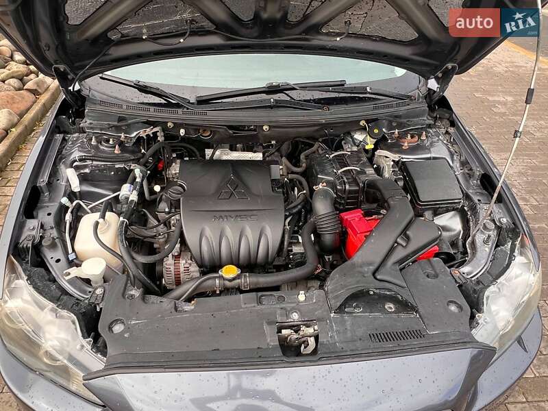 Седан Mitsubishi Lancer 2008 в Ивано-Франковске