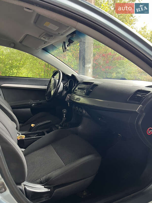 Седан Mitsubishi Lancer 2008 в Новояворовске