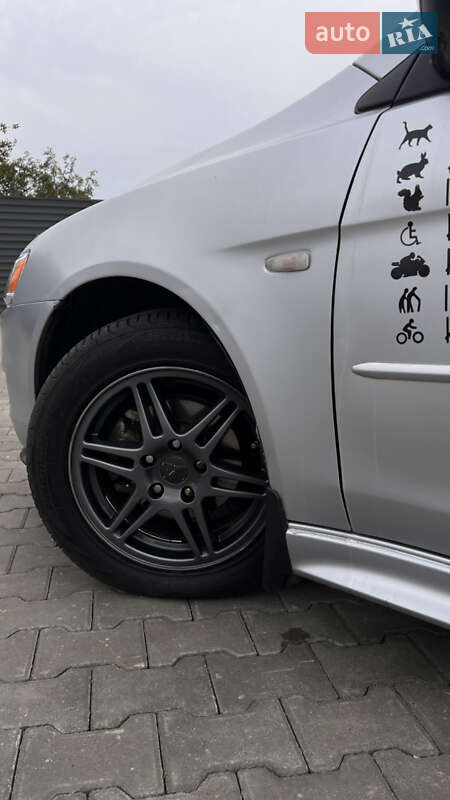 Седан Mitsubishi Lancer 2007 в Николаеве
