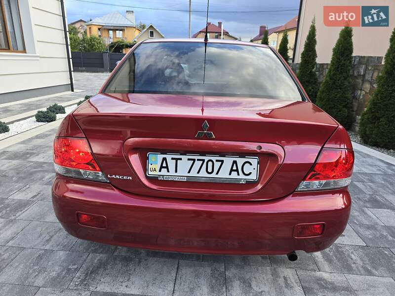 Седан Mitsubishi Lancer 2005 в Ивано-Франковске