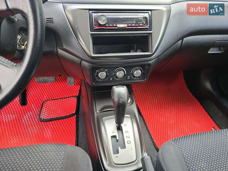 Седан Mitsubishi Lancer 2005 в Ивано-Франковске