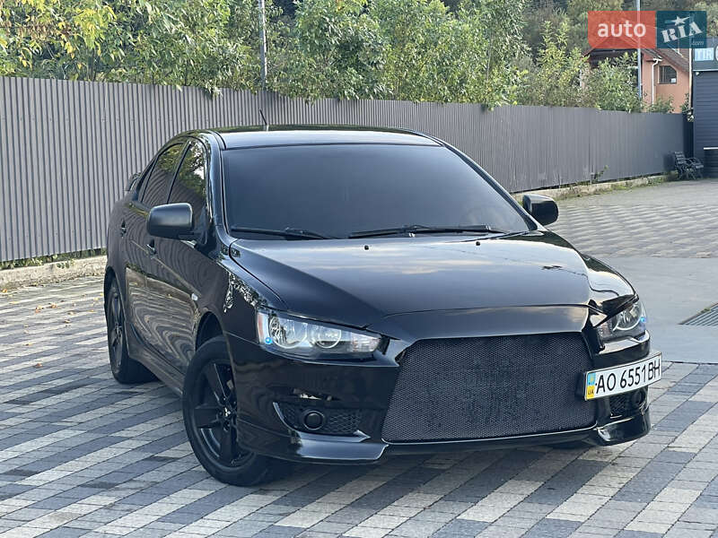 Седан Mitsubishi Lancer 2008 в Сваляве