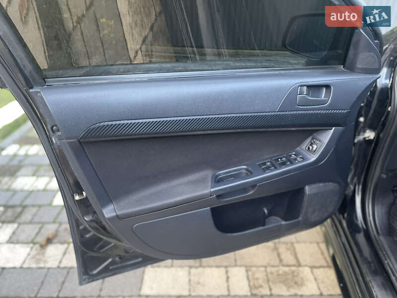 Седан Mitsubishi Lancer 2008 в Сваляве