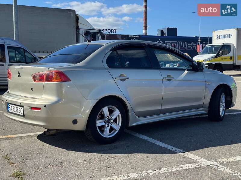 Седан Mitsubishi Lancer 2007 в Києві