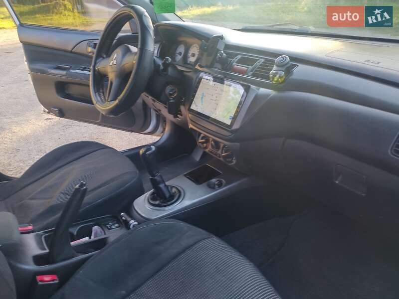 Седан Mitsubishi Lancer 2006 в Виннице