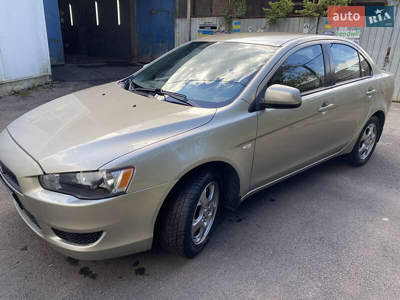 Седан Mitsubishi Lancer 2008 в Львове