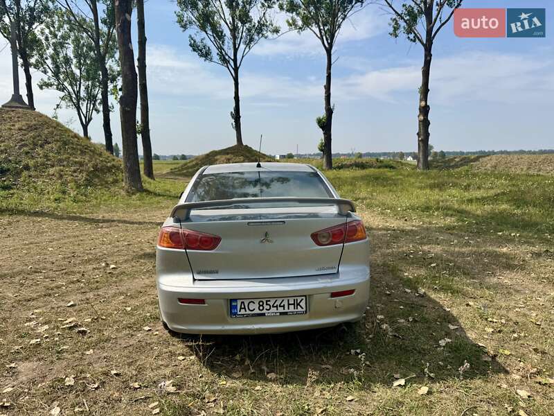 Седан Mitsubishi Lancer 2008 в Луцке