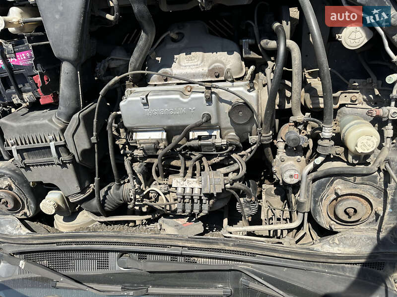 Седан Mitsubishi Lancer 2004 в Львові