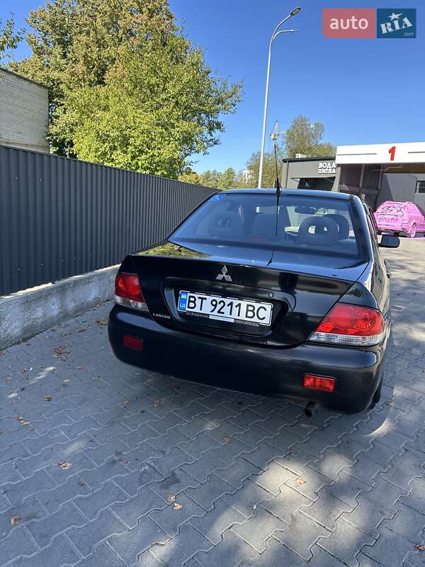 Седан Mitsubishi Lancer 2004 в Львові