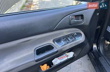 Седан Mitsubishi Lancer 2004 в 