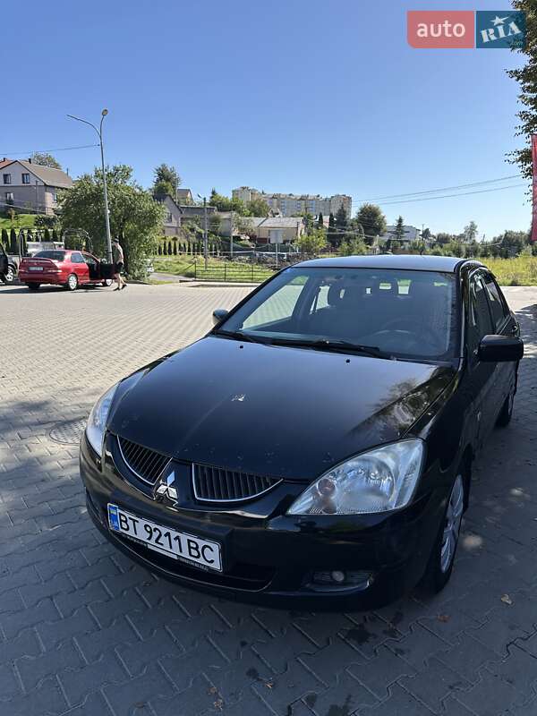 Седан Mitsubishi Lancer 2004 в Львові