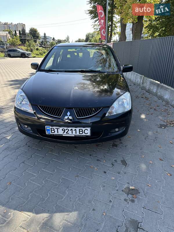 Седан Mitsubishi Lancer 2004 в Львові