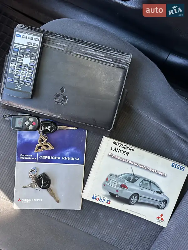 Седан Mitsubishi Lancer 2004 в Львові документ