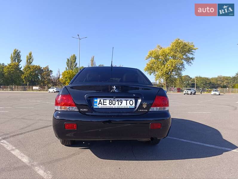 Седан Mitsubishi Lancer 2009 в Днепре