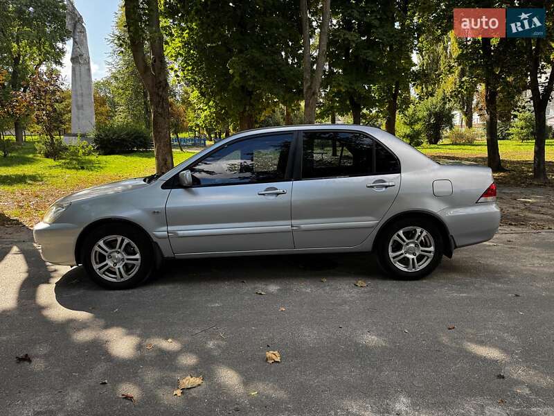 Седан Mitsubishi Lancer 2005 в Киеве фото 12 Седан Mitsubishi Lancer 2005 в Киеве
