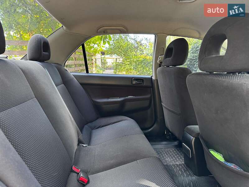 Седан Mitsubishi Lancer 2005 в Киеве фото 24 Седан Mitsubishi Lancer 2005 в Киеве