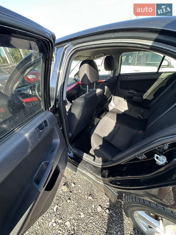 Седан Mitsubishi Lancer 2007 в Киеве