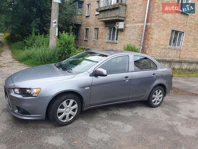 Седан Mitsubishi Lancer 2012 в Киеве