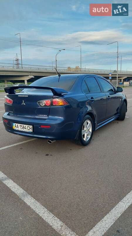 Седан Mitsubishi Lancer 2008 в Киеве