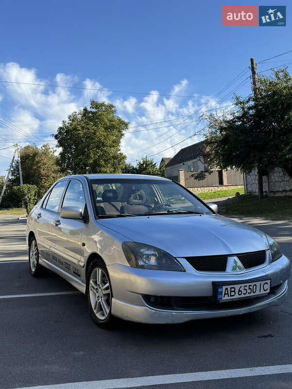 Седан Mitsubishi Lancer 2005 в Виннице