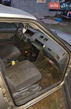 Седан Mitsubishi Lancer 1987 в Тальному
