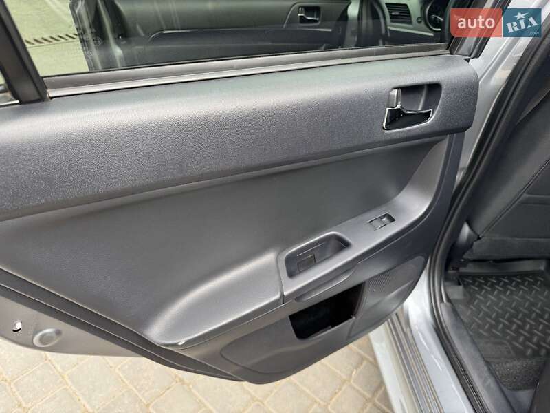Седан Mitsubishi Lancer 2014 в Одессе